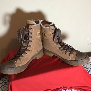 😎CONVERSE-ALL STAR, women’s leather sneakers size 8🔥🔥new cond. see photos